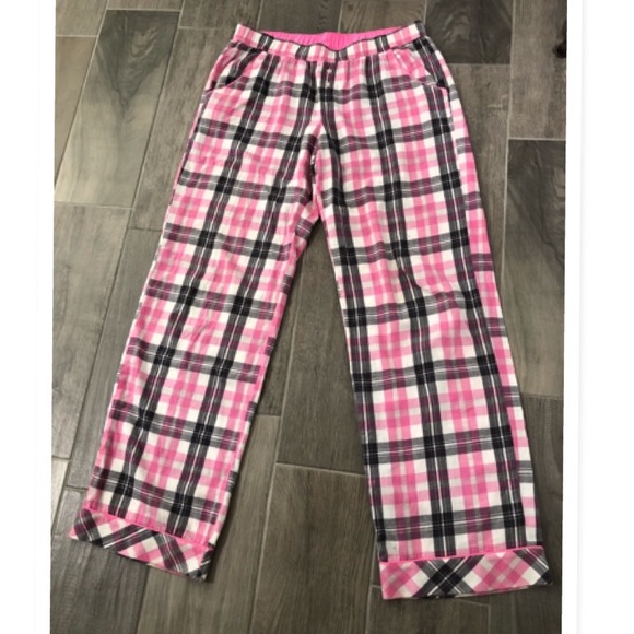 pink flannel pajama pants